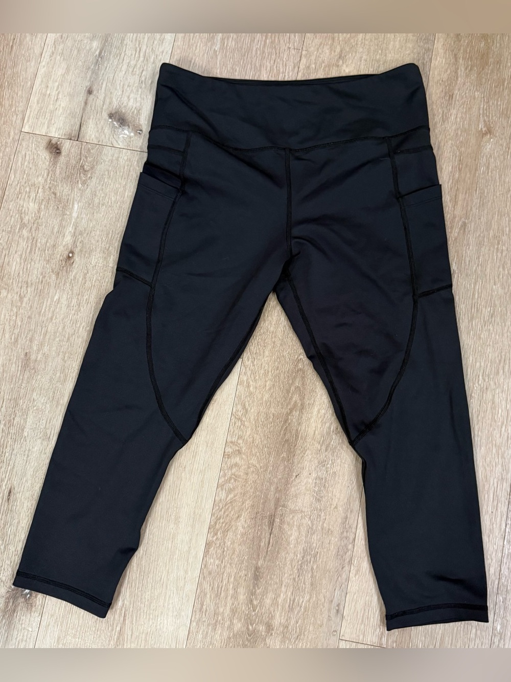 ZYIA Black Capri Leggings with Side Pockets